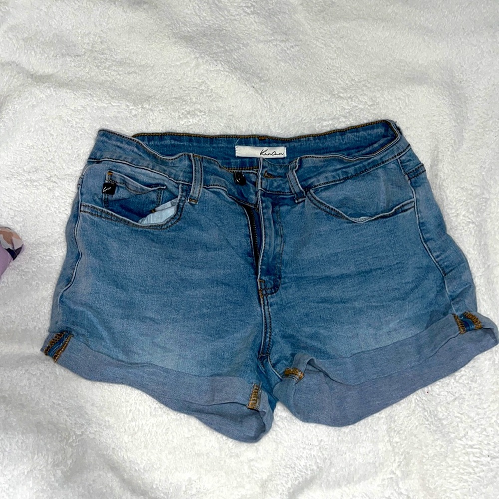 Jean shorts perfect for spring and summer! Stretchy and comfortable!